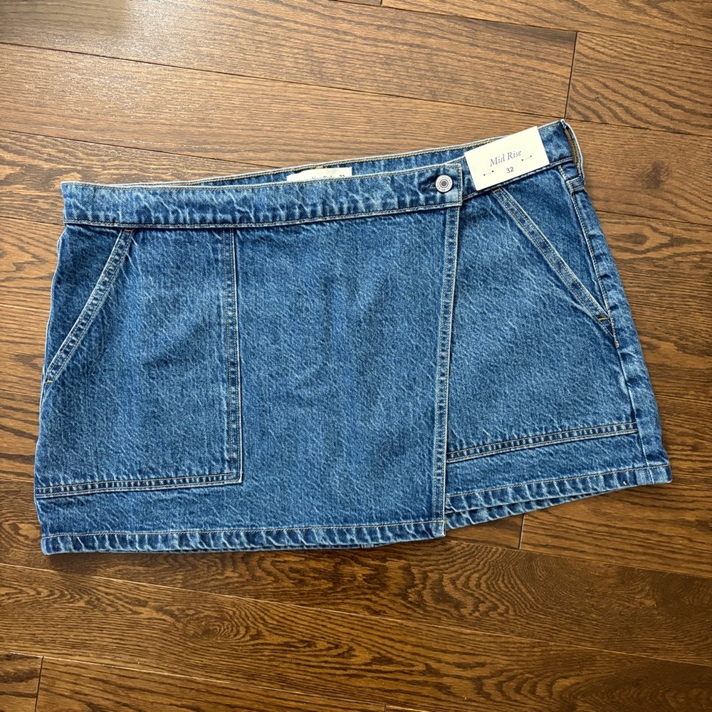 Abercrombie & Fitch Mid Rise Denim Wrap Mini Skirt Size 32 NWT